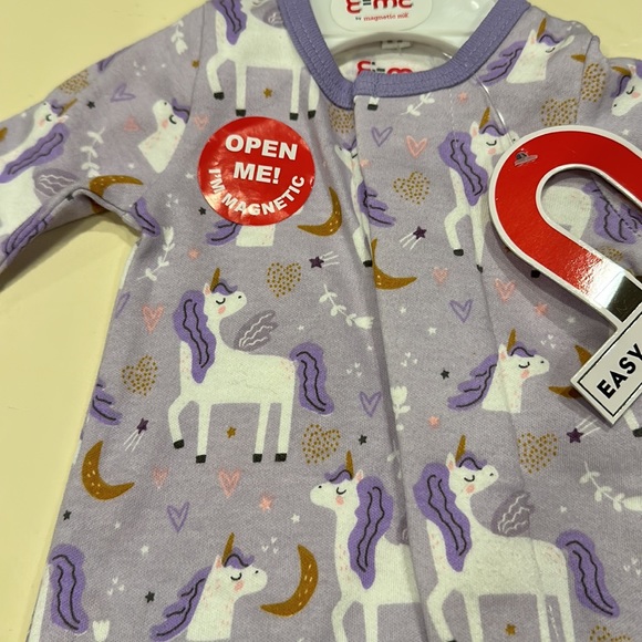 NWT Magnetic Me Unicorn Footie Pajamas - Picture 3 of 4